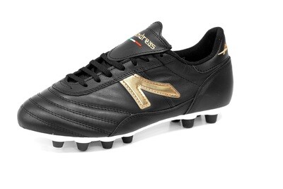 Le scarpe da calcio italiane di Andrea