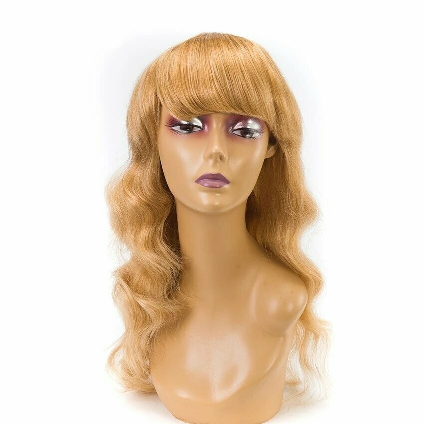 Perruque 100% cheveux humains ondulée avec frange couleur 613 blonde platine