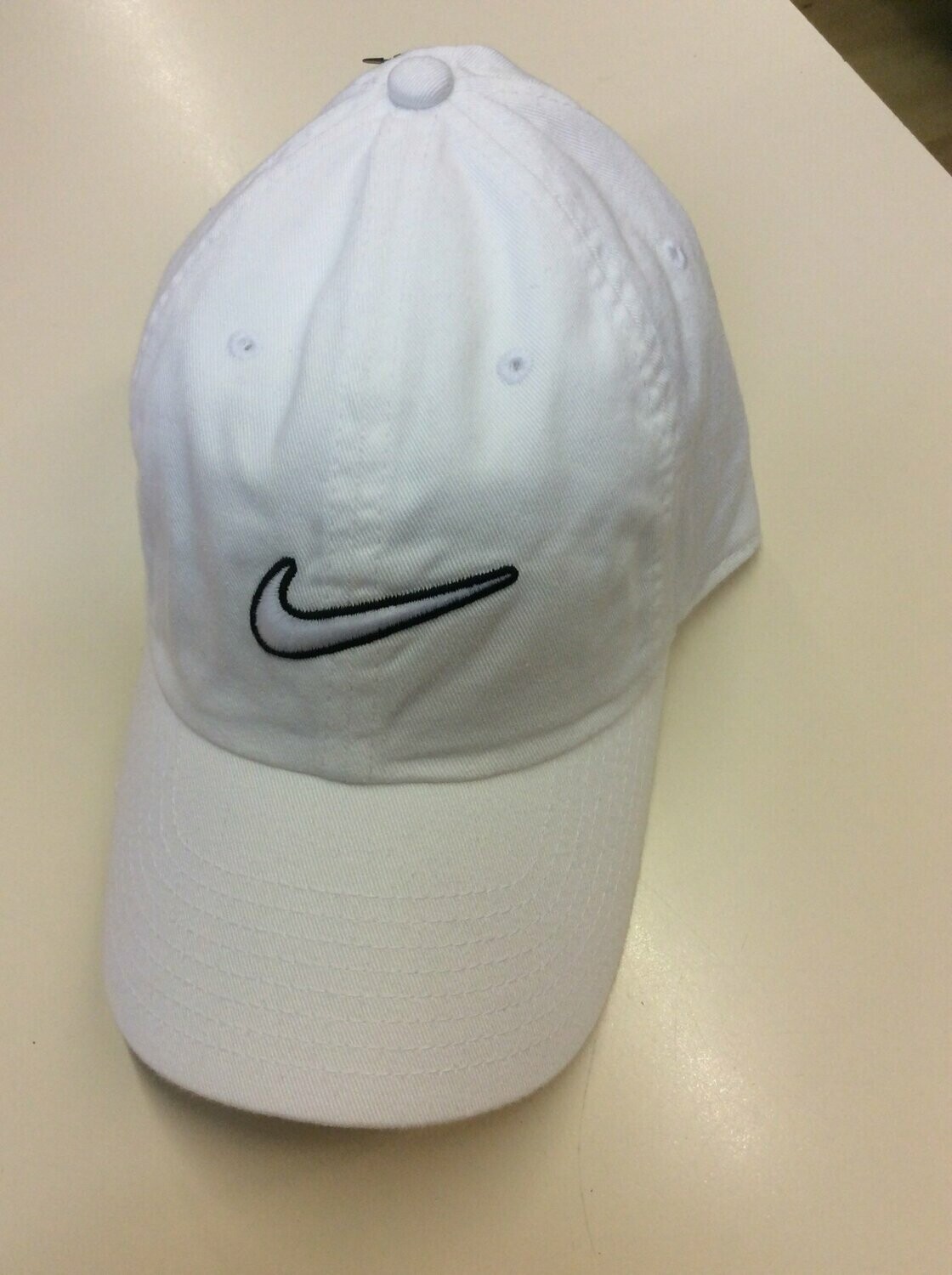casquette blanche Nike