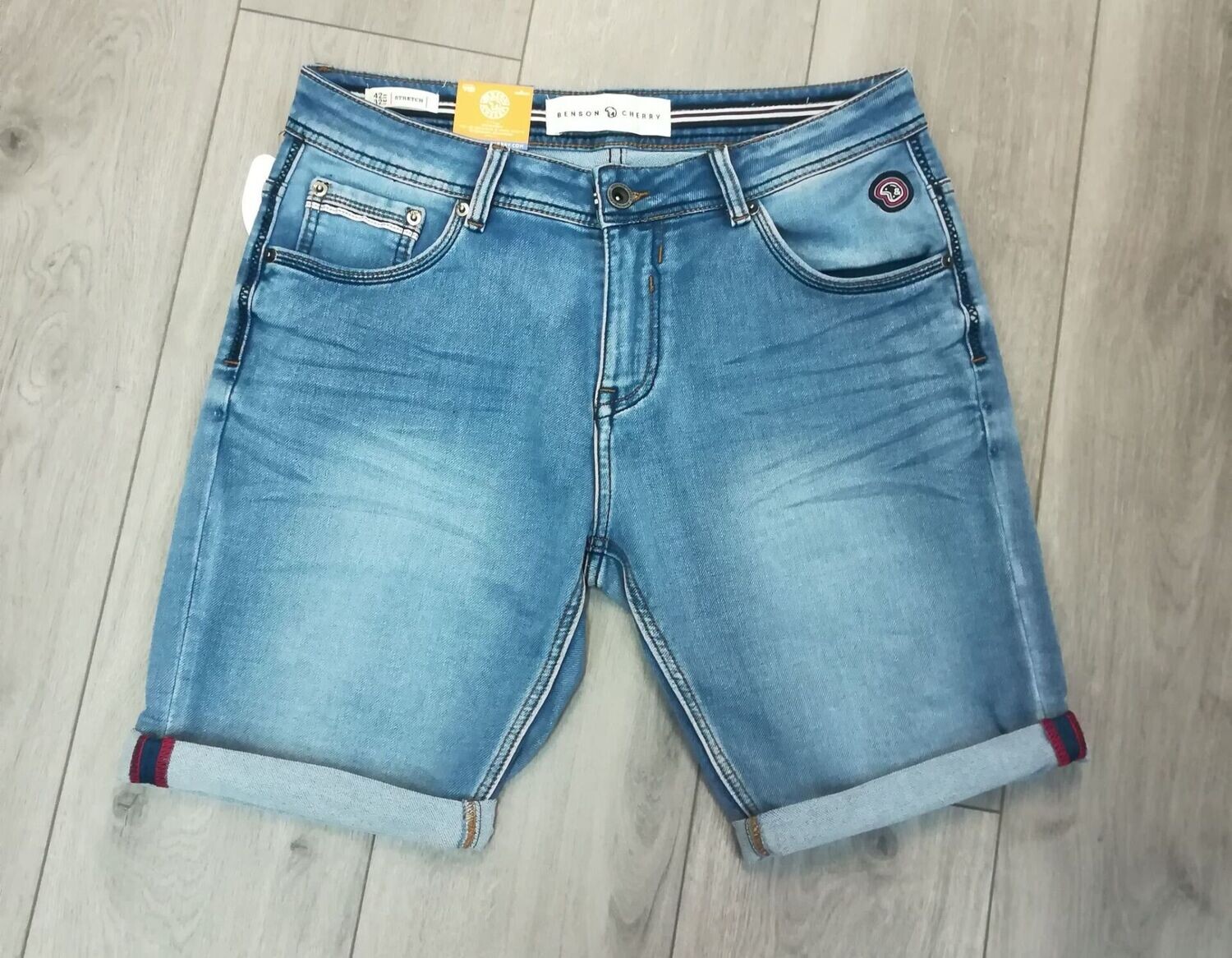 Bermuda Benson and Cherry homme