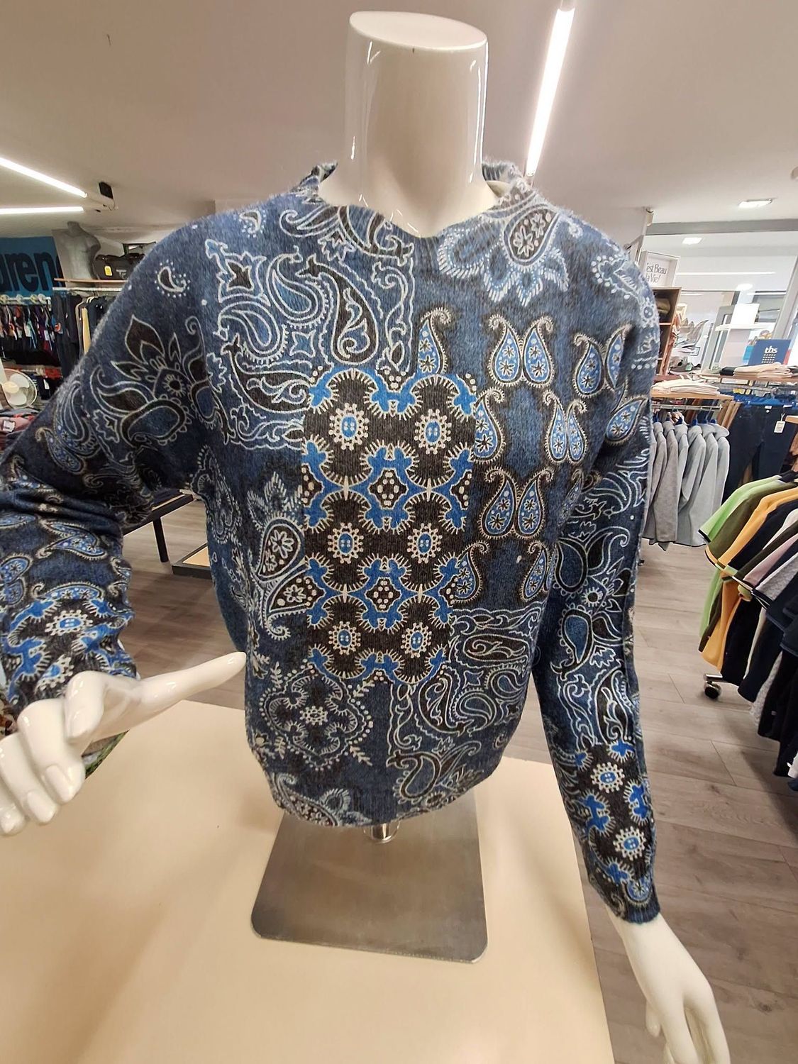 Pull c'est beau la vie Pull c'est beau la vie