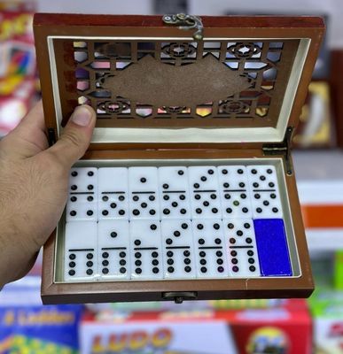 دومنه ظهر كرستال