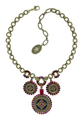 Medallion Glam