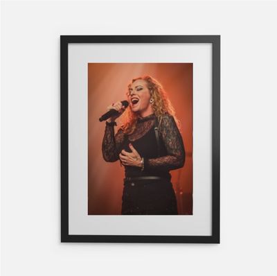 Anneke van Giersbergen