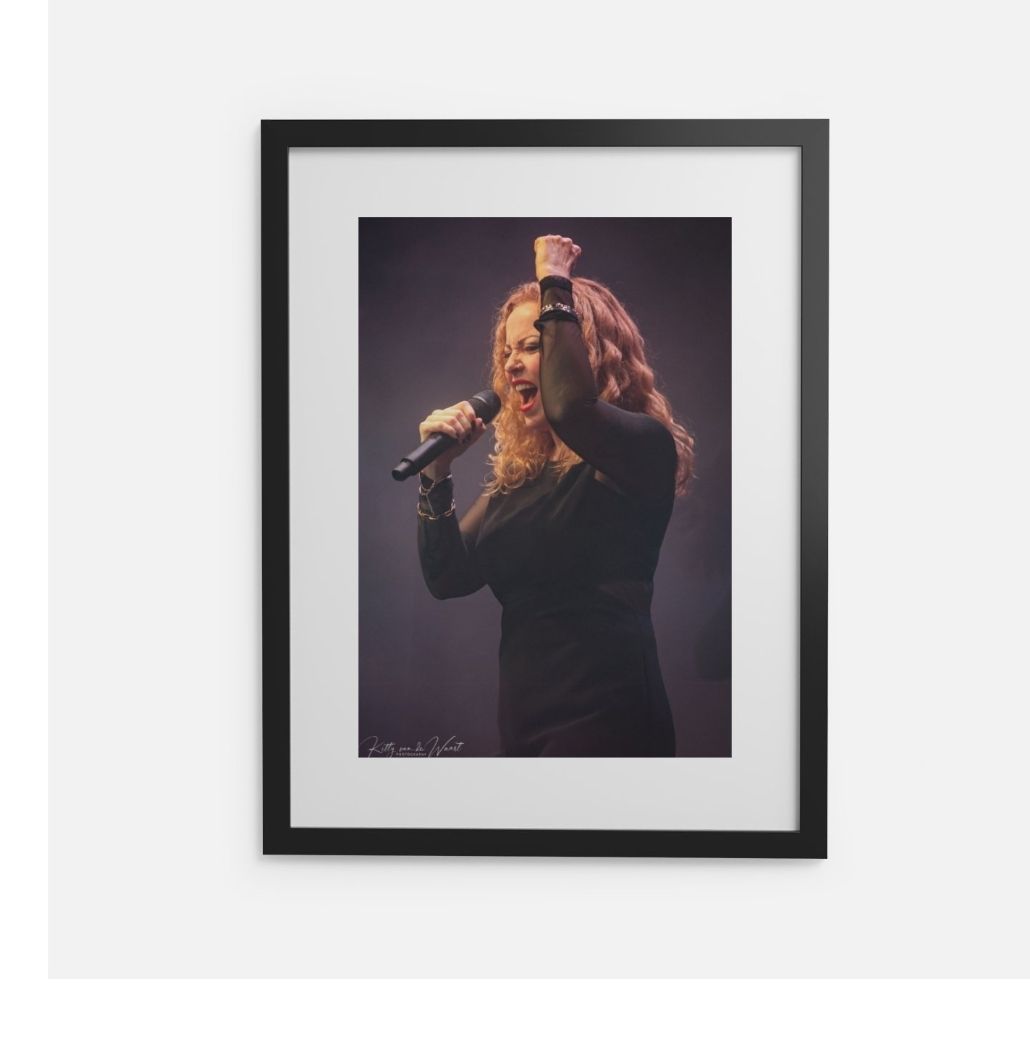 Anneke van Giersbergen