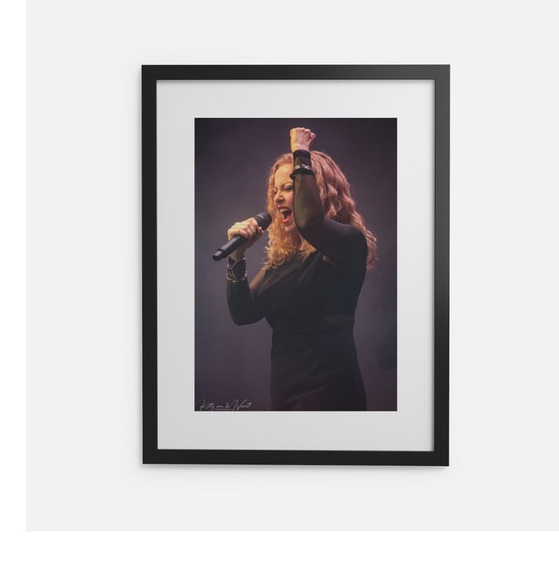 Anneke van Giersbergen