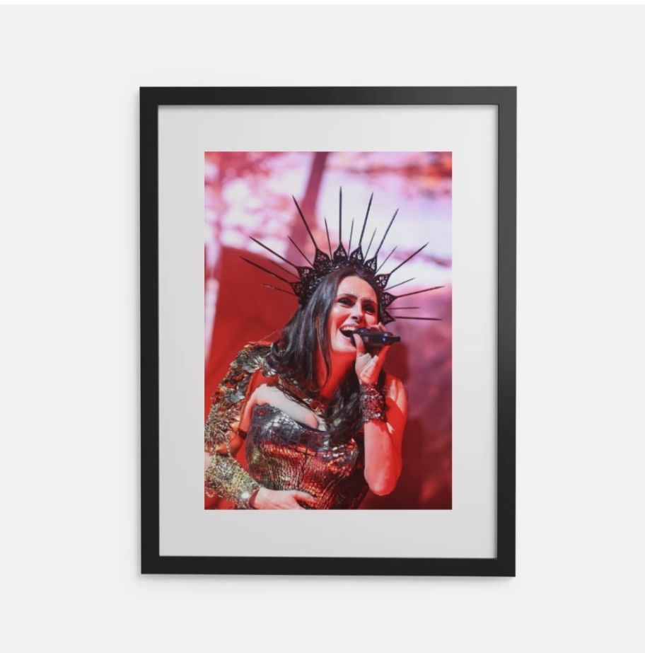 Sharon den Adel