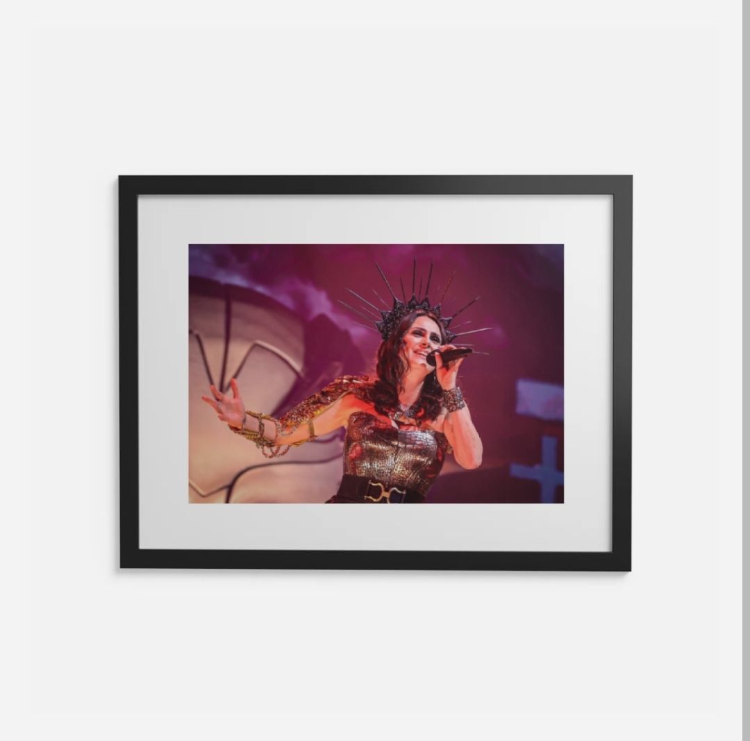 Sharon den Adel