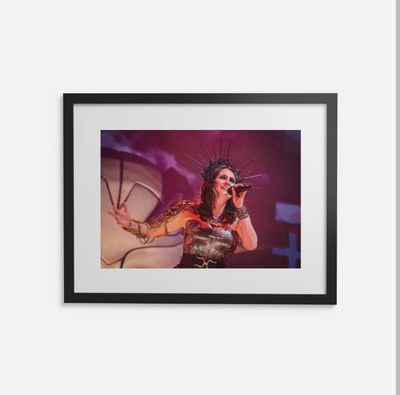 Sharon den Adel