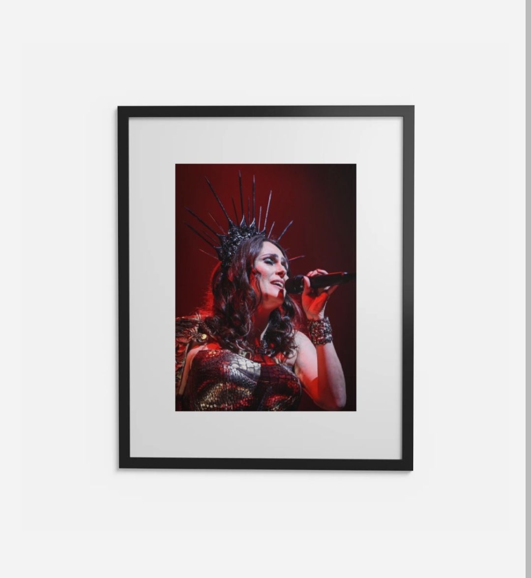 Sharon den Adel
