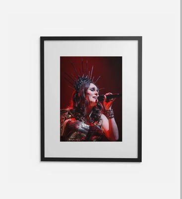 Sharon den Adel