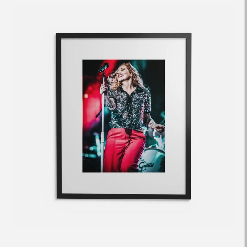 Anneke van Giersbergen