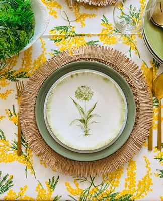 Assiette plate 27 cm ø. FLORAL COLLECTION. Peinte à la main