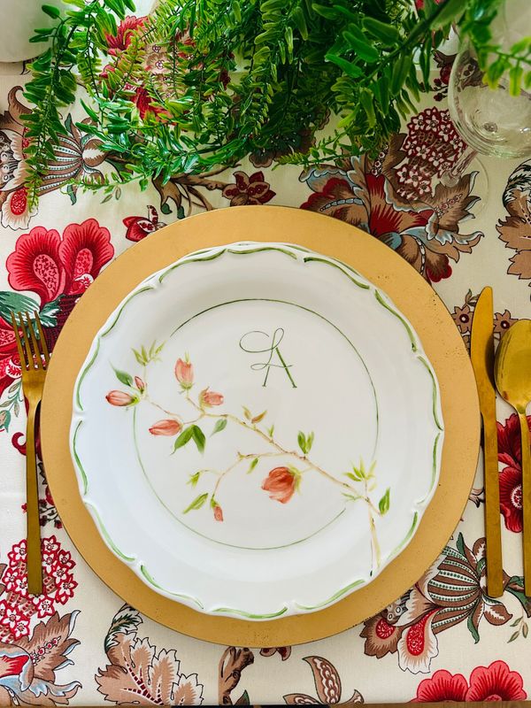 ​PLATO 27cmø. MAGNOLIA. INITIAL COLLECTION. Pintado a mano