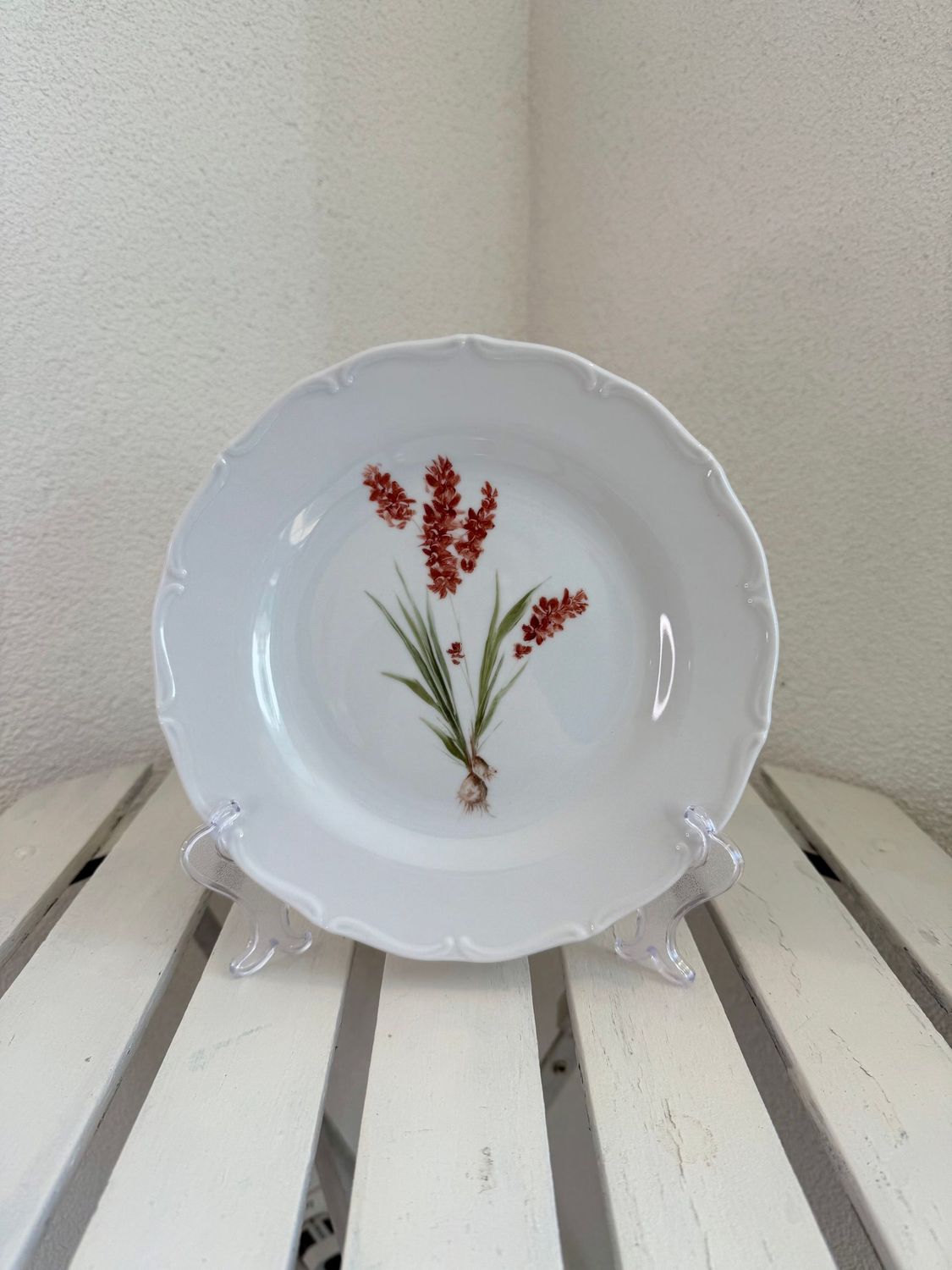 PLATO DE POSTRE 19cm. IXIA ROUGE. MORNINGS COLECCION. Pintado a mano