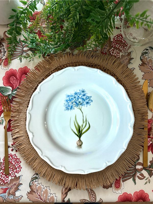 Assiette à salade/dessert 19cmø. JACINTO. FLOWER COLLECTION.Peinte à la main