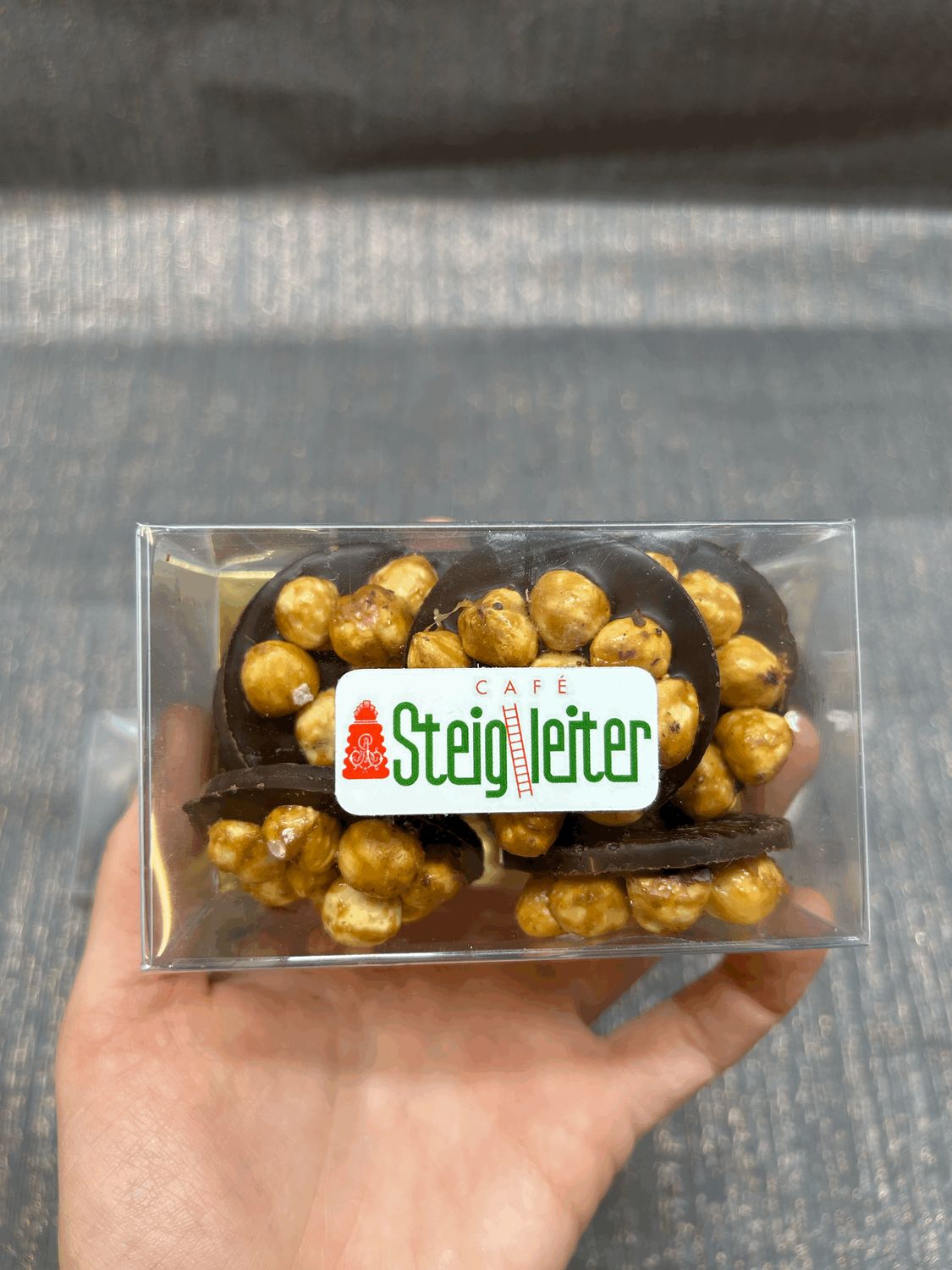 Nussknacker mit Zartbitter Kuvertüre