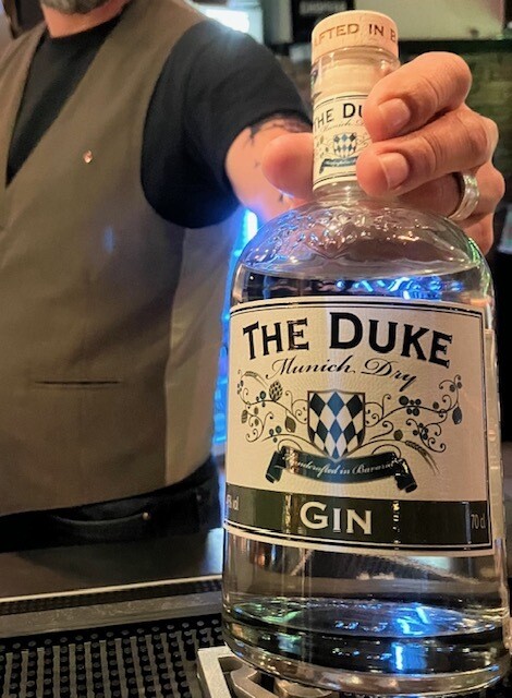 Gin Glasflasche &quot;THE DUKE&quot;