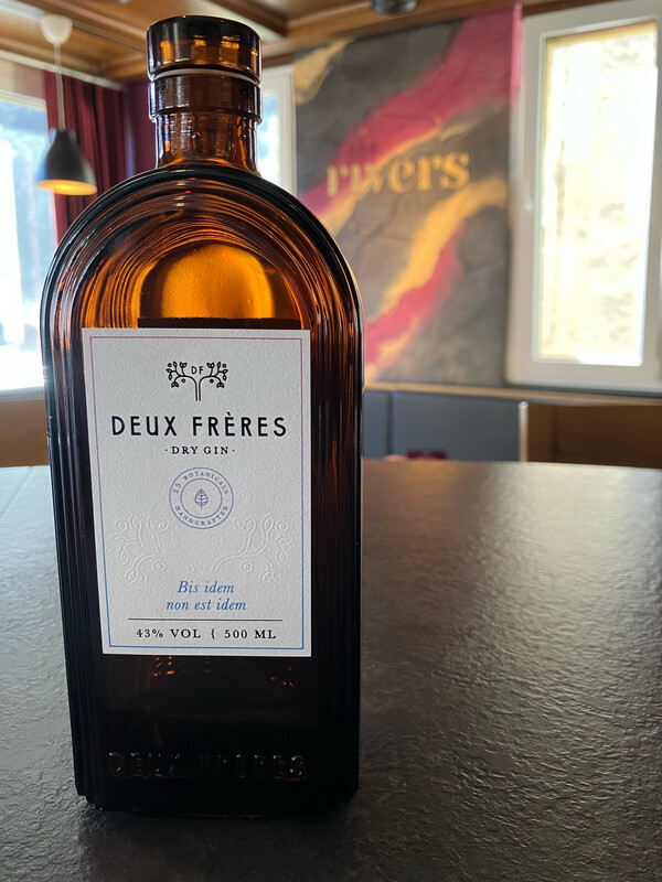 Gin Flasche "Deux Frères"