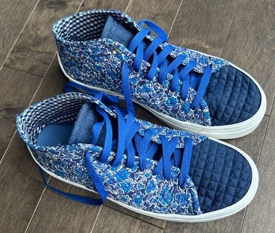 ​QUILTED SNEAKERS Wednesday April 15th, 10:30 am - 4:30 pm