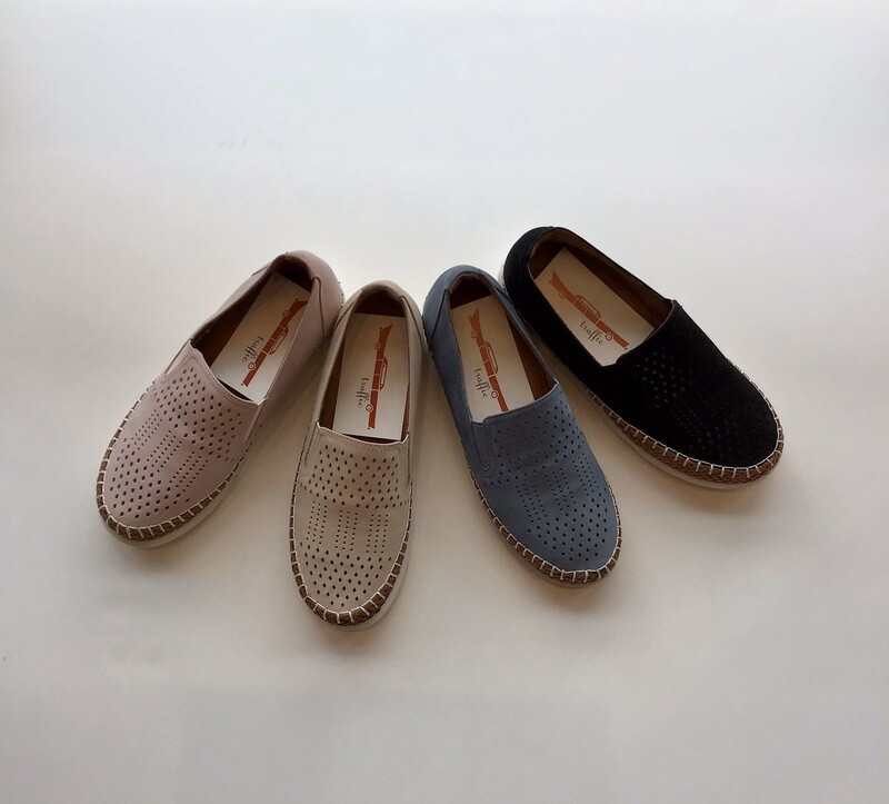 Cut out nubuck loafer