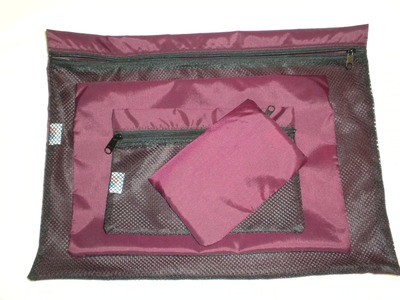Zippered mesh organizer bag