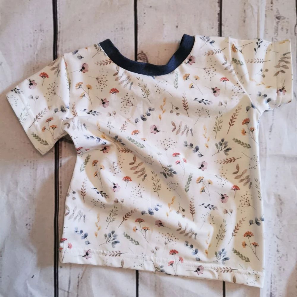 Kindershirt "Blumen" - einfach anzuziehen - Gr. 92