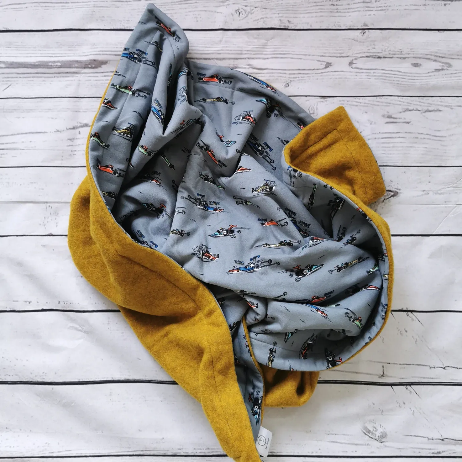 B-Ware! Kuscheldecke Babydecke "Rennautos" VS Sweat + RS kuscheliger Fleece