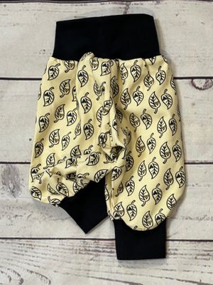 Pumphose "Blätter Herzen" - Babyhose - Gr. 50 - 62