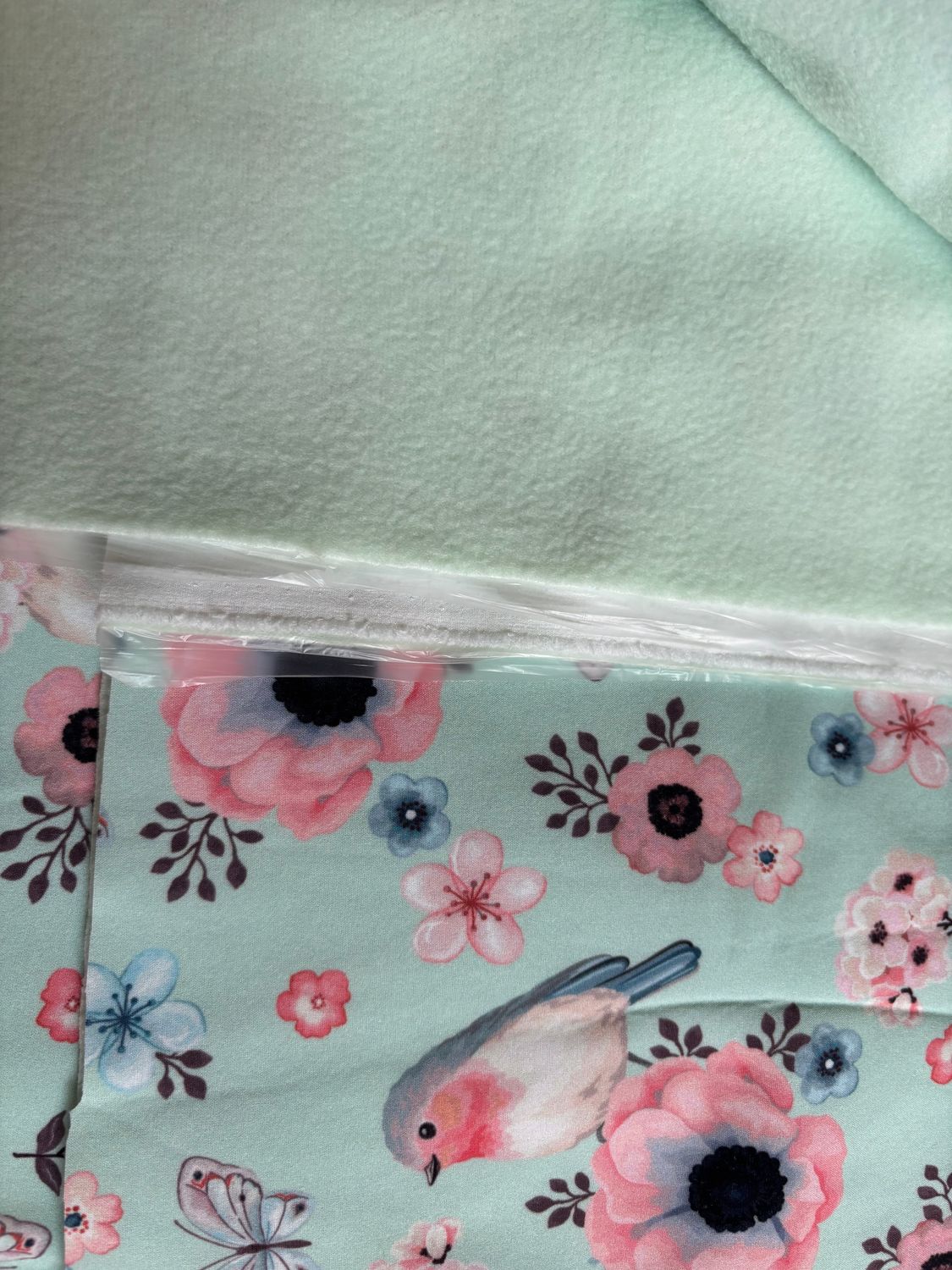1,50m Softshell mit Blumen und Vögeln