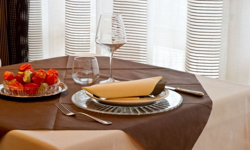 TOVAGLIE TNT GR.45 140X140  BIANCO RS143 PZ.25 *Prezzo iva esclusa