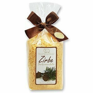 Schafmilchseife Zirbe Seifennadeln, 100 g verpackt in Cello Schafmilchseife Zirbe Seifennadeln, 100 g verpackt in Cello