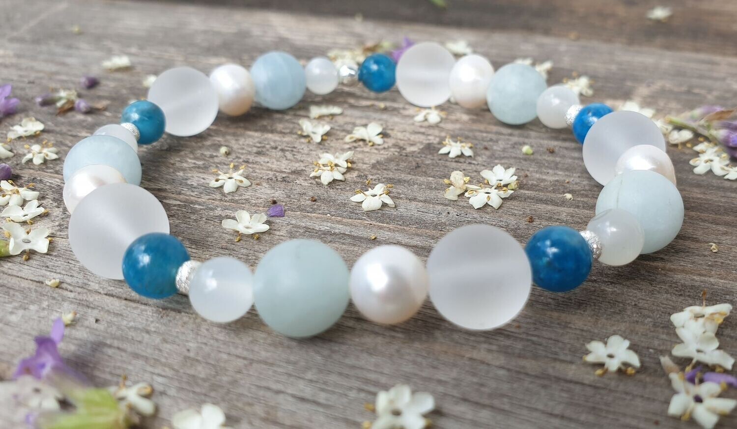 Armband mit Apatit, Bergkristall, Aquamarin, Süßwasserperle & Mondstein