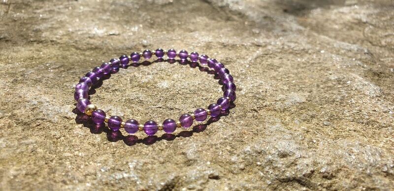 Armband mit Amethyst & 925 Silber verg. Elementen Armband mit Amethyst & 925 Silber verg. Elementen