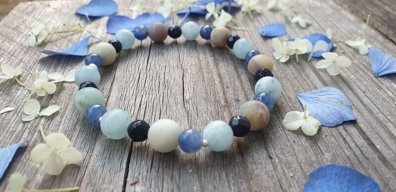 Armband mit Blaufluss, Blauquarz & mattierten Amazonit Armband mit Blaufluss, Blauquarz & mattierten Amazonit
