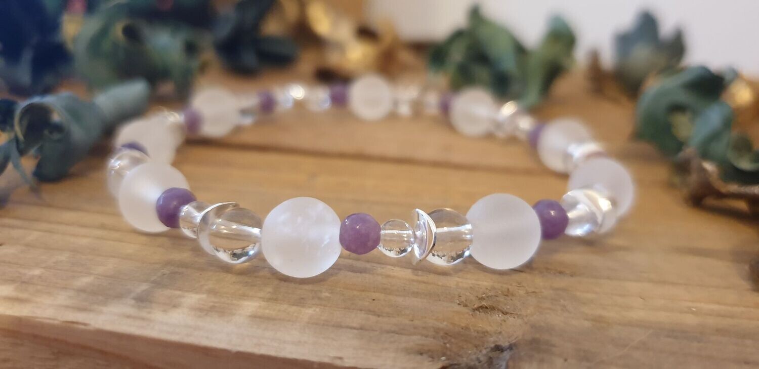 Armband mit Bergkristall, Lepidolith & silbernen Elementen