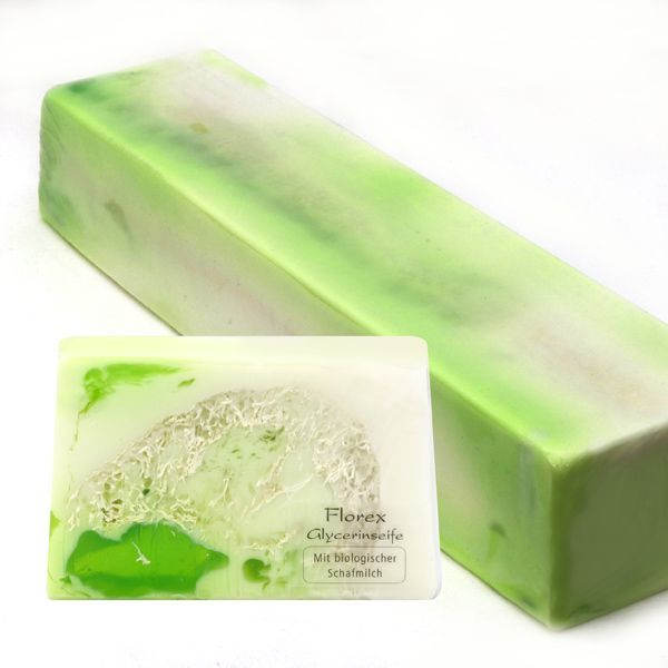 Handgemachte Glycerin-Seife 90g in Folie, Wiesenblume mit Luffa