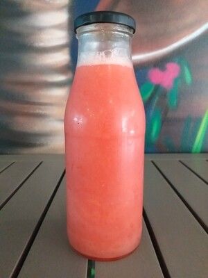 Jus de fraise pamplemousse