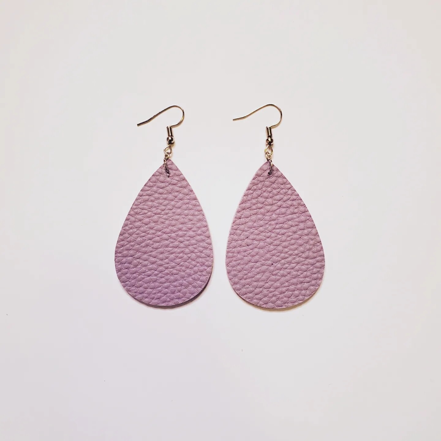 Teardrop Leather- Lilac