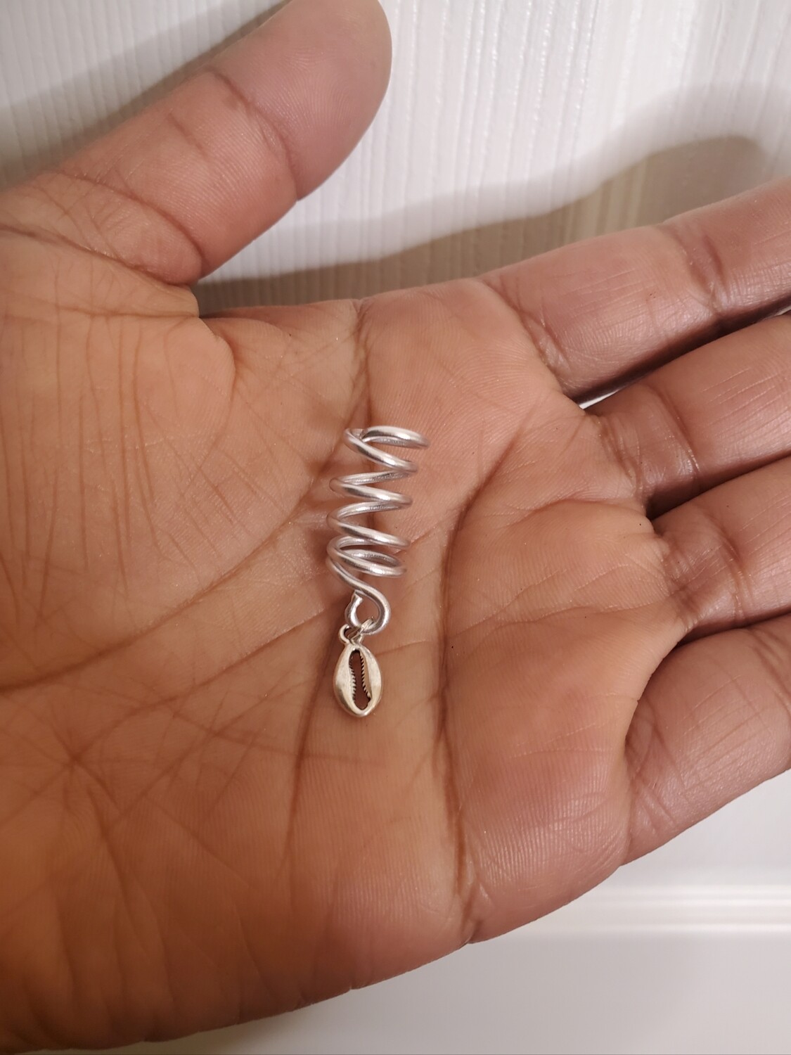 Loc Jewel w/ Cowrie Shell
