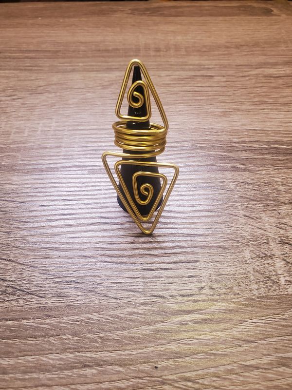 Wire Ring w/ Triangles- Gold