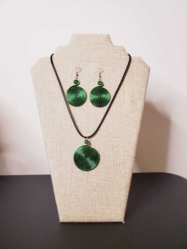 Wire Earrings &amp; Necklace Set- Green