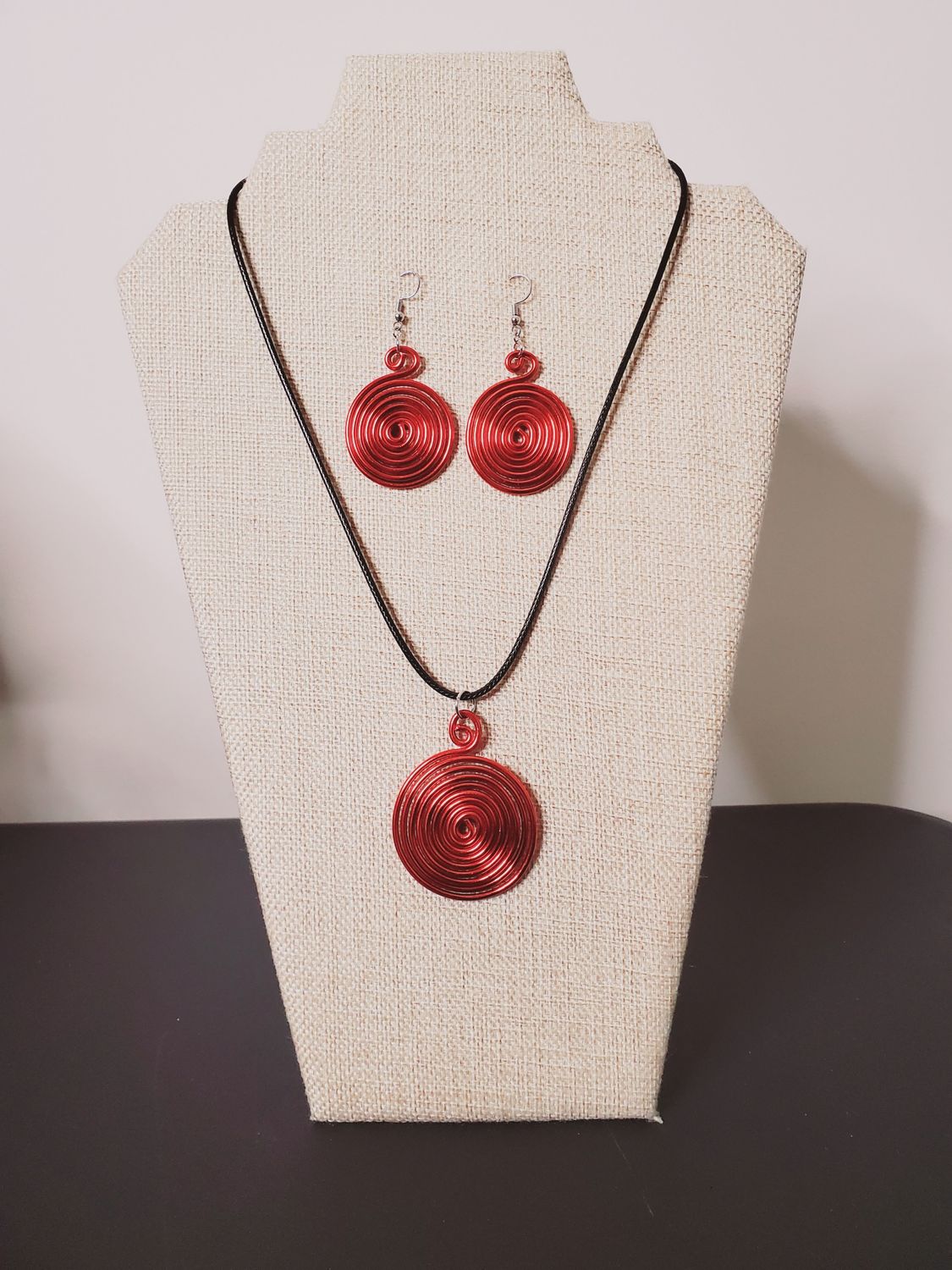 Wire Earrings &amp; Necklace Set-Red