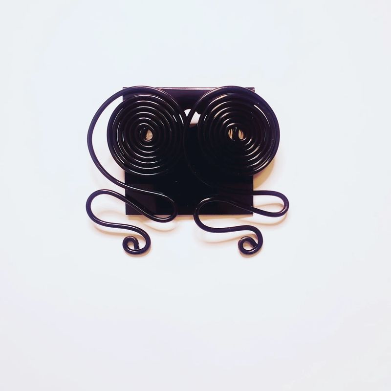 Wire Stud- Black
