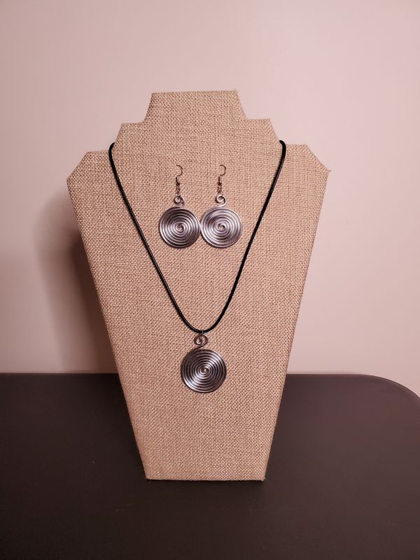 Wire Earrings &amp; Necklace Set- Silver