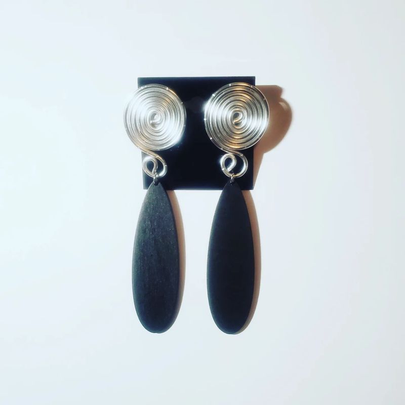 Wire &amp; Wood Stud Earrings- Black