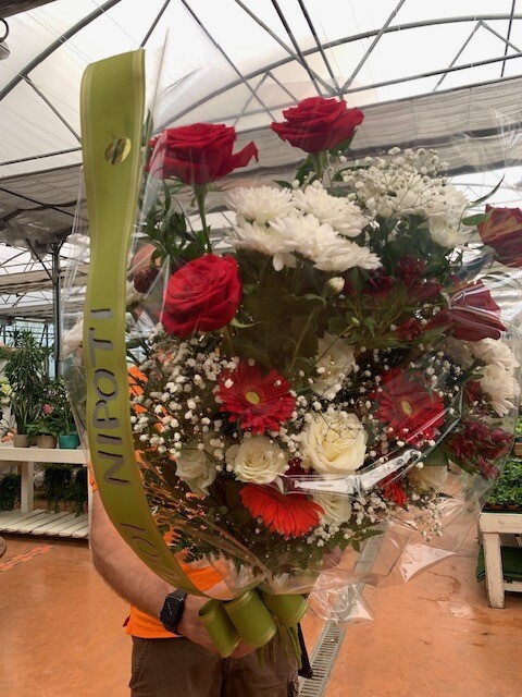 FUNERALE MAZZO GRANDE DI FIORE RECISO