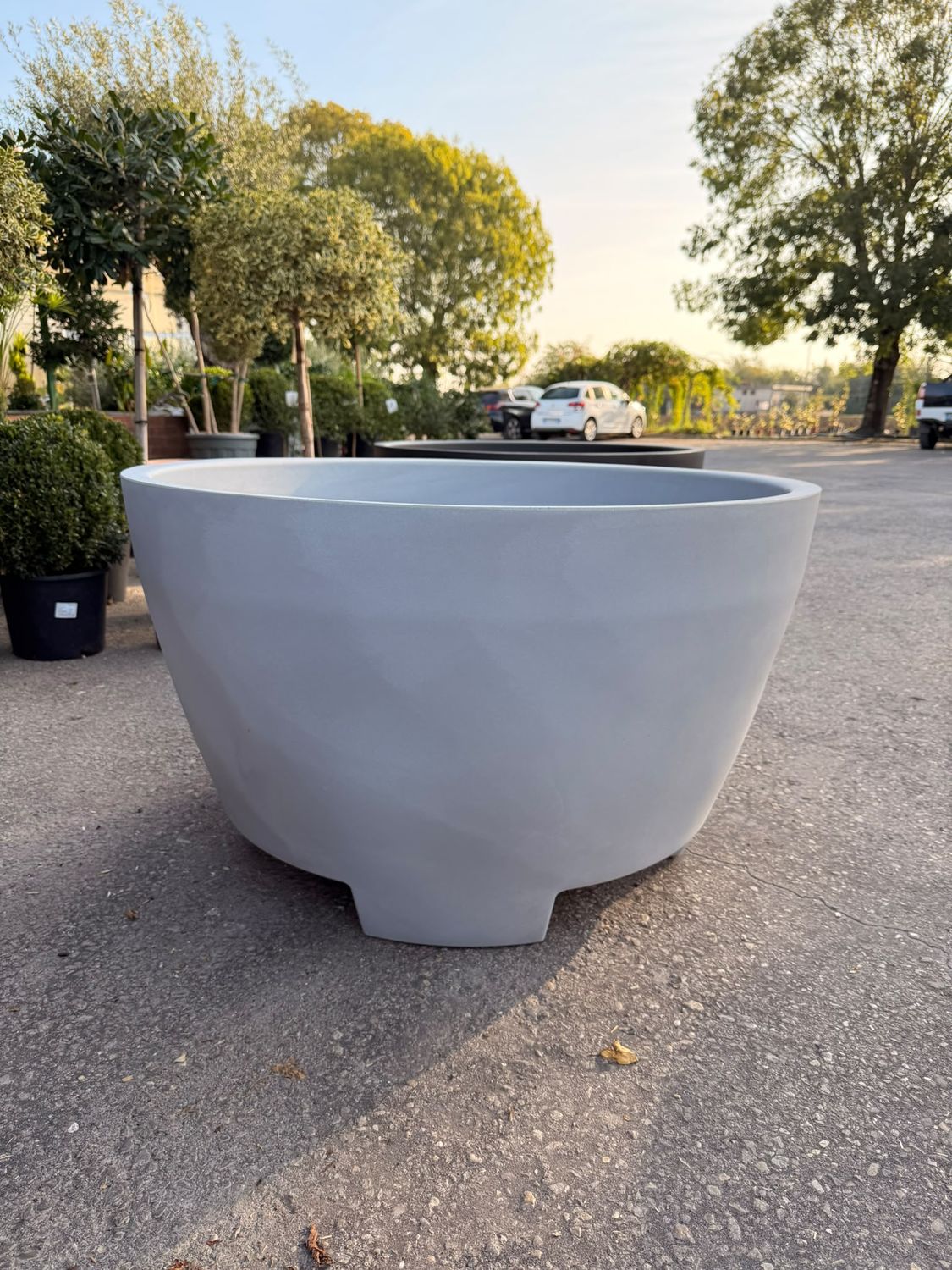 Vaso Megalos tondo grande, colore Aged Stone IDEL - Ø 98 / 110 / 122 cm Vaso Megalos tondo grande, colore Aged Stone IDEL - Ø 98 / 110 / 122 cm