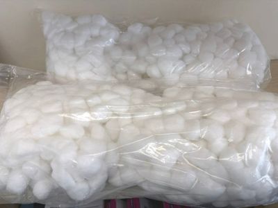 Cotton Wool Small Balls x 2 bags (500 per bag) Cotton Wool Small Balls x 2 bags (500 per bag)