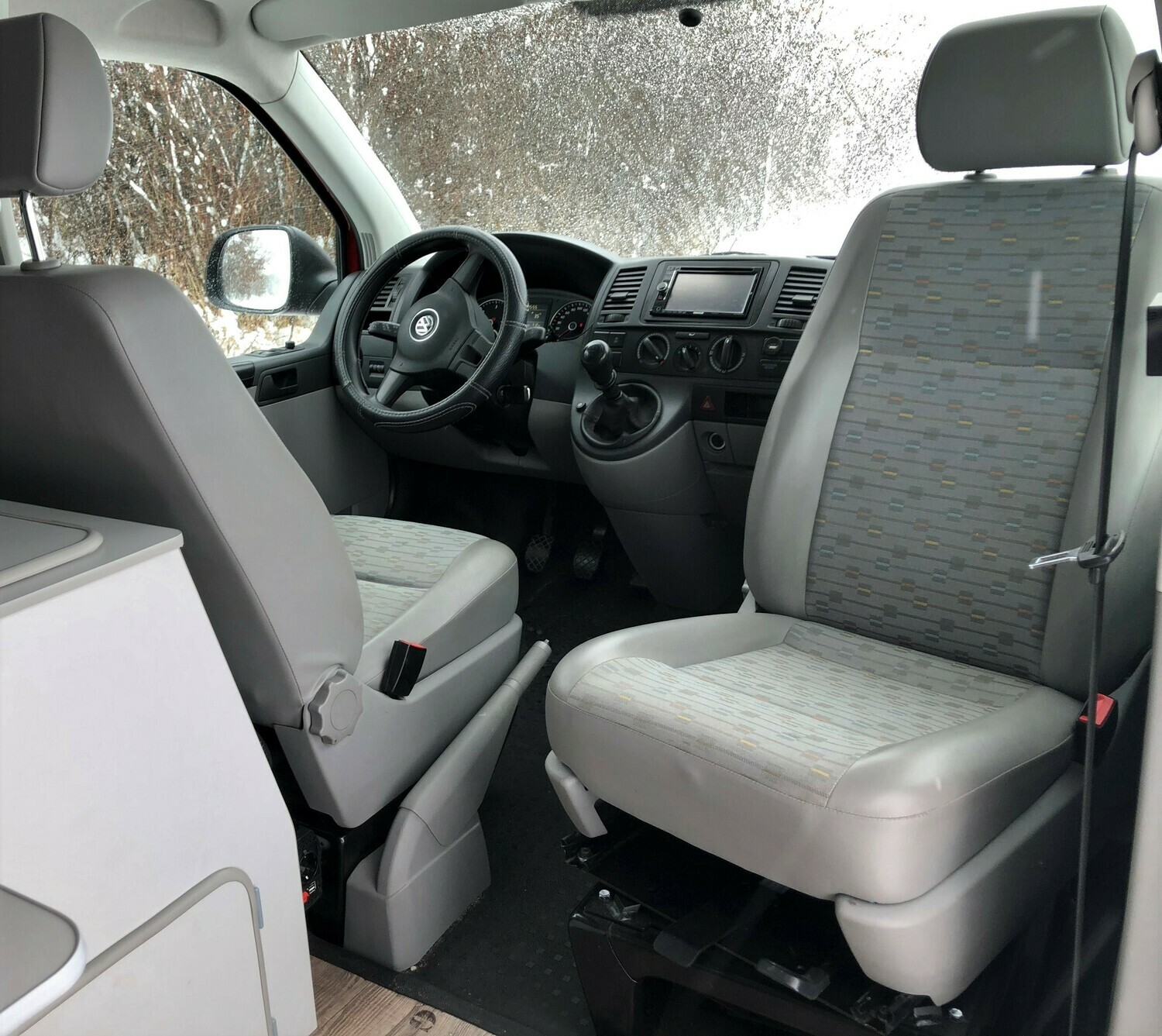 Drehkonsole VW T5/T6 mit ABE (Einzelsitze) Drehkonsole VW T5/T6 mit ABE (Einzelsitze)